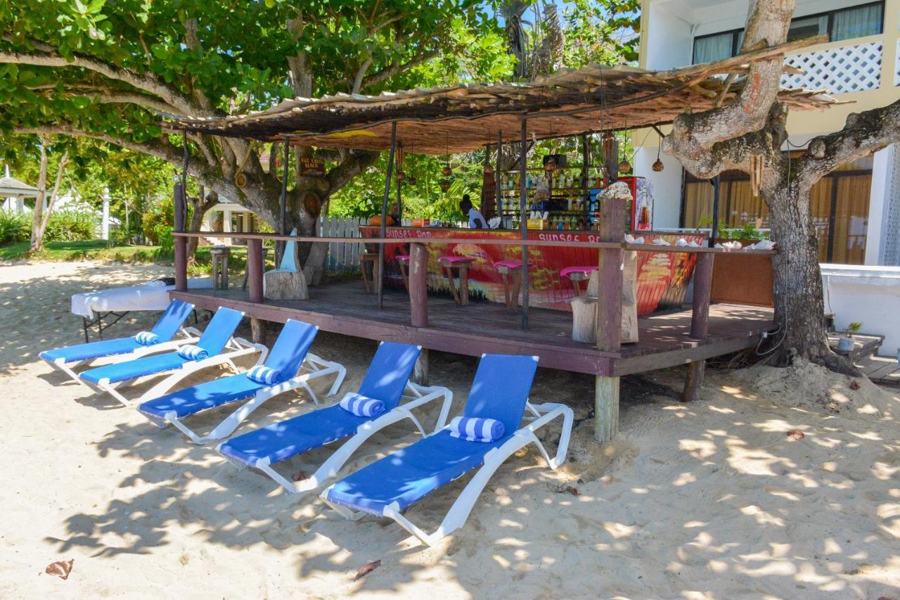 Sand And Tan Beach Hotel Ocho Rios Luaran gambar